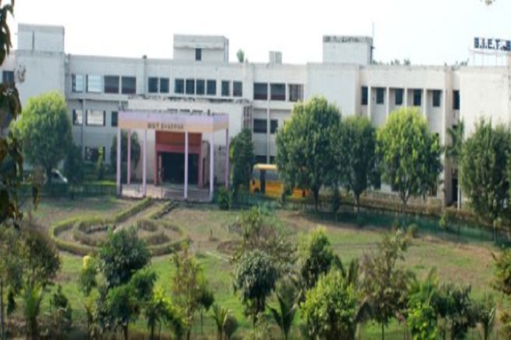 https://cache.careers360.mobi/media/colleges/social-media/media-gallery/17185/2018/12/13/Campus view with transport bus of Bhadrak Institute of Engineering and Technology Barapada Bhadrak_Campus-View.JPG